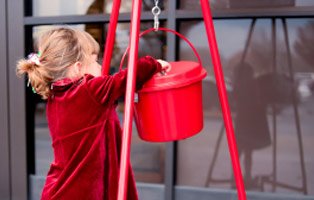 Helping Those Less Fortunate at Xmas